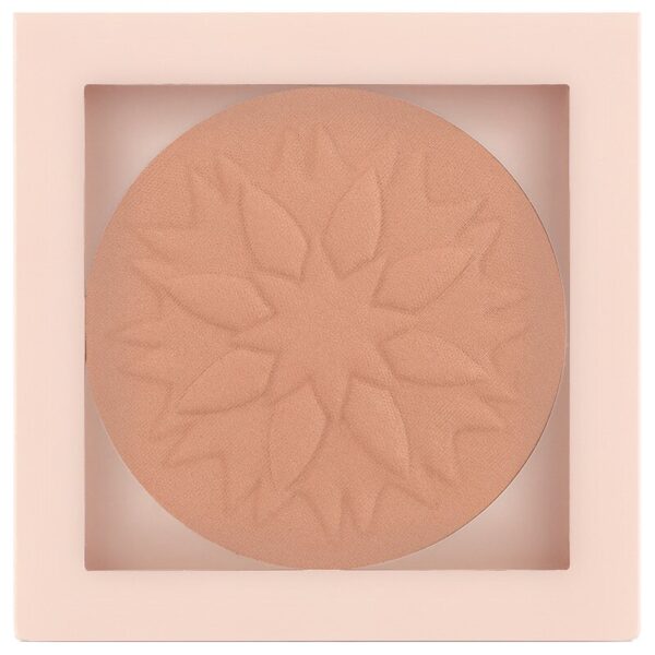 Introducing the Show By Pastel Show Your Purity Powder 102, your ultimate solution for a flawless and pure complexion.