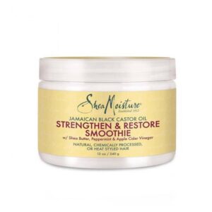 نقدم لكم كريم يعيد بناء الشعر بزيت الخروع من شيا مويستشر 340 جم | Shea Moisture، وهو حل قوي لتقوية وتغذية شعرك.